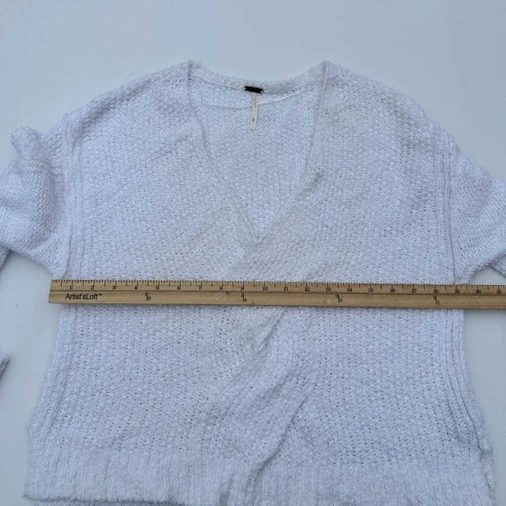 Free People Sweater Womens XS‎ White Twist Front Surplice V-Neck Textured Knit